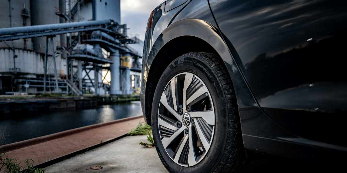 5 Ways the Automotive Industry Utilizes Tech
