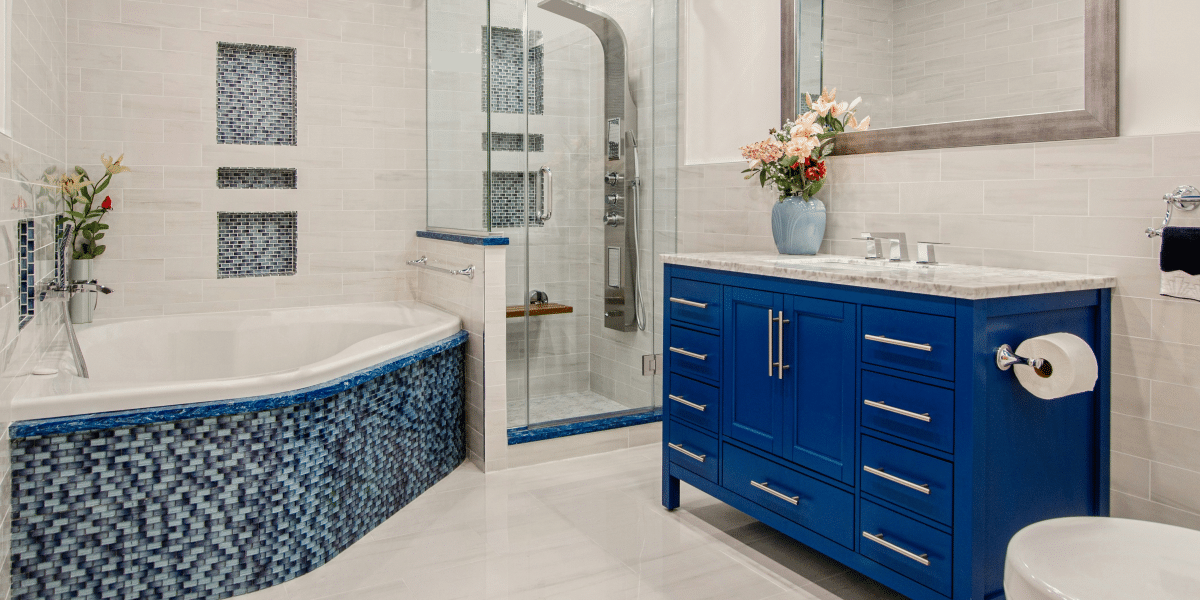 3 Ideas for Using Tile to Customize a Bathroom Space