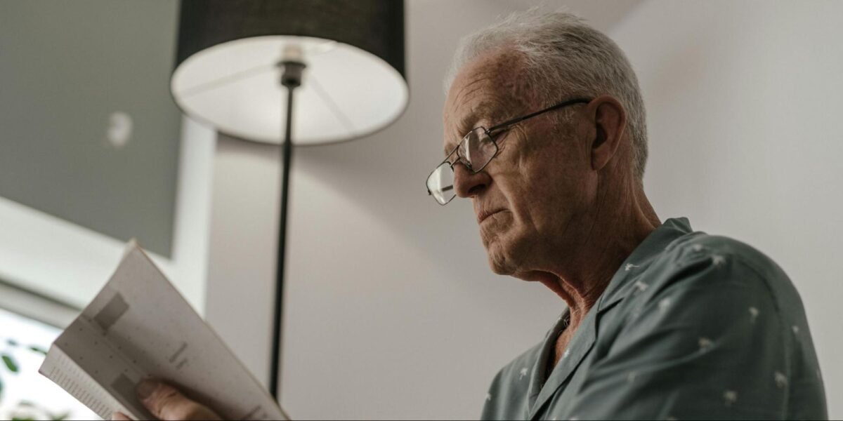 Do You Need Progressive Reading Glasses? Here's How to Tell
