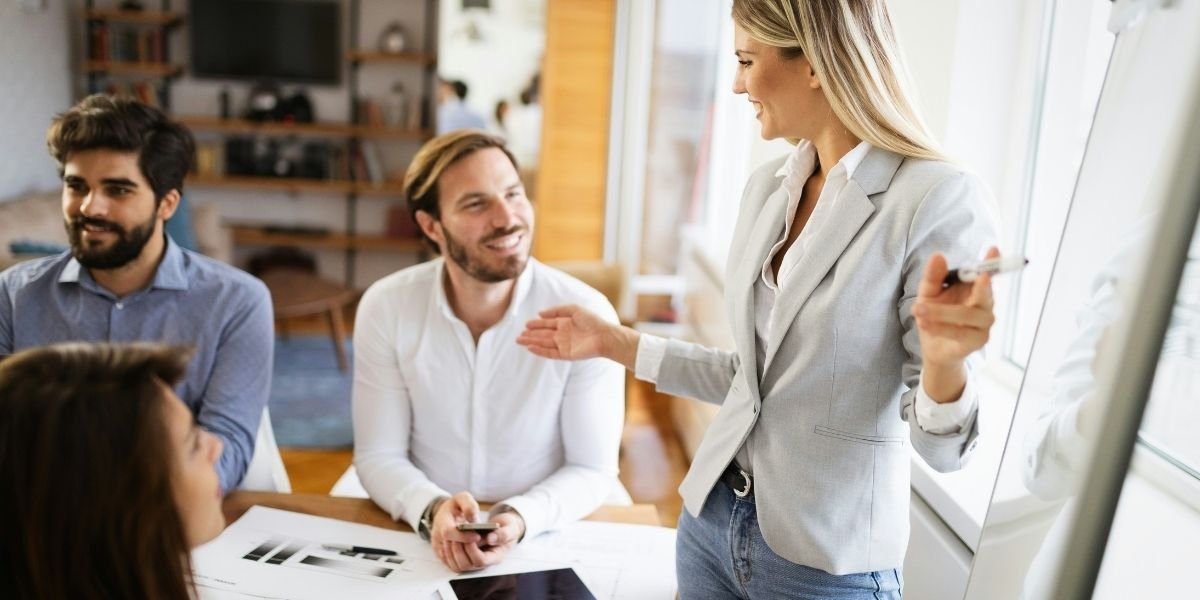 Role of Personal Branding in Attracting Business Partnerships 