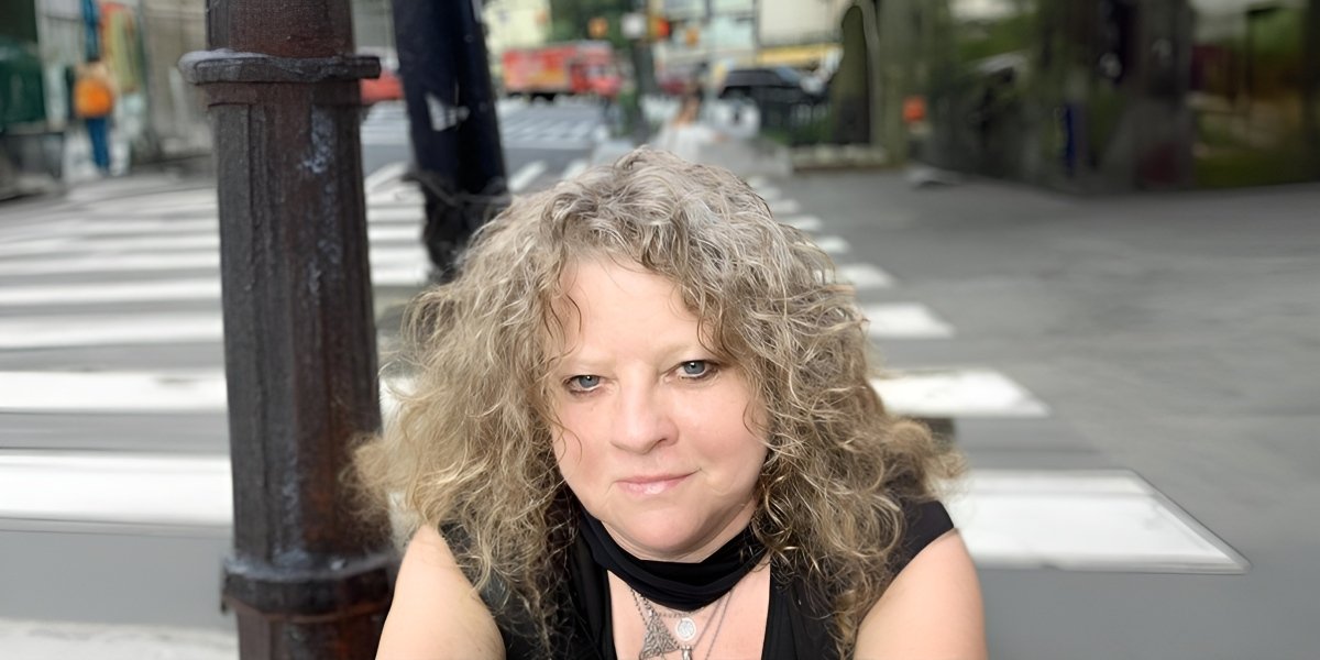 The Underground Awakens Inside Dar Dowling’s Urban Fantasy Sexy Bloody Mess