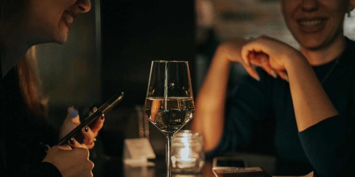 Diners Turn to AI Chatbots for Wine Picks in Bay Area Eateries
