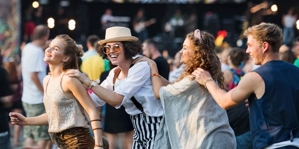 San Francisco Entertainment Zones Boost Restaurant and Bar Business