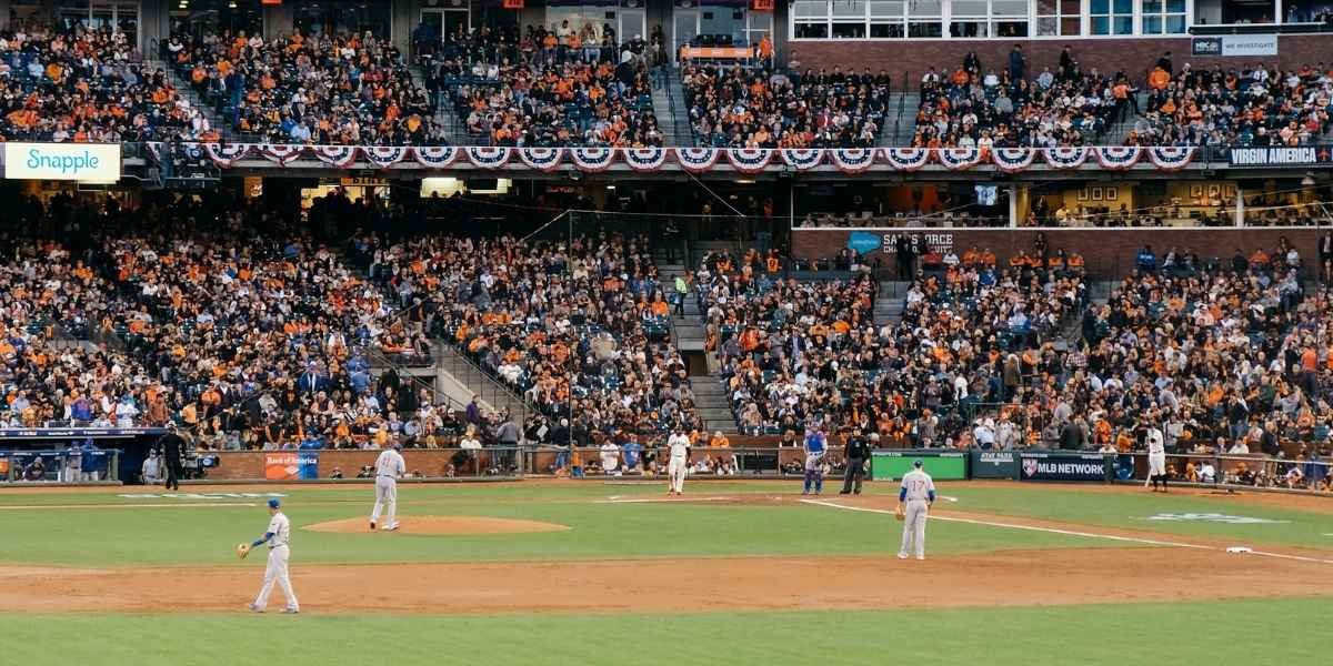San Francisco Giants Trade Luis Arraez to Philadelphia Phillies