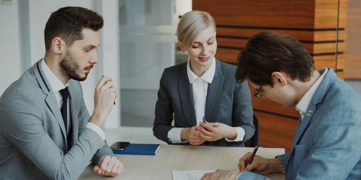 What to Look For When Hiring a Criminal Defense Attorney